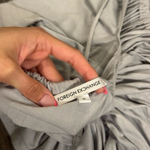 Flowy top open back - Picture 3 of 3